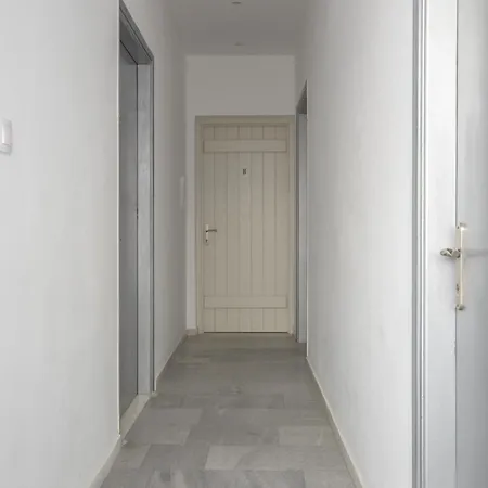 Depis Suites & Apartments