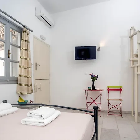 Depis & * Naxos City